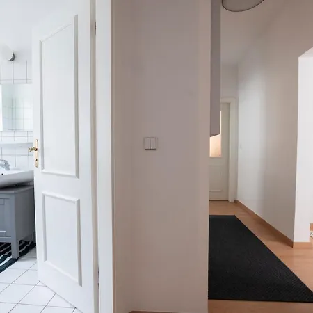 Gemuetlich Und Modern Mit Grossem Balkon 公寓 *