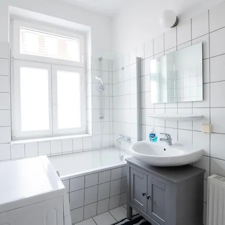 公寓 Gemuetlich Und Modern Mit Grossem Balkon *